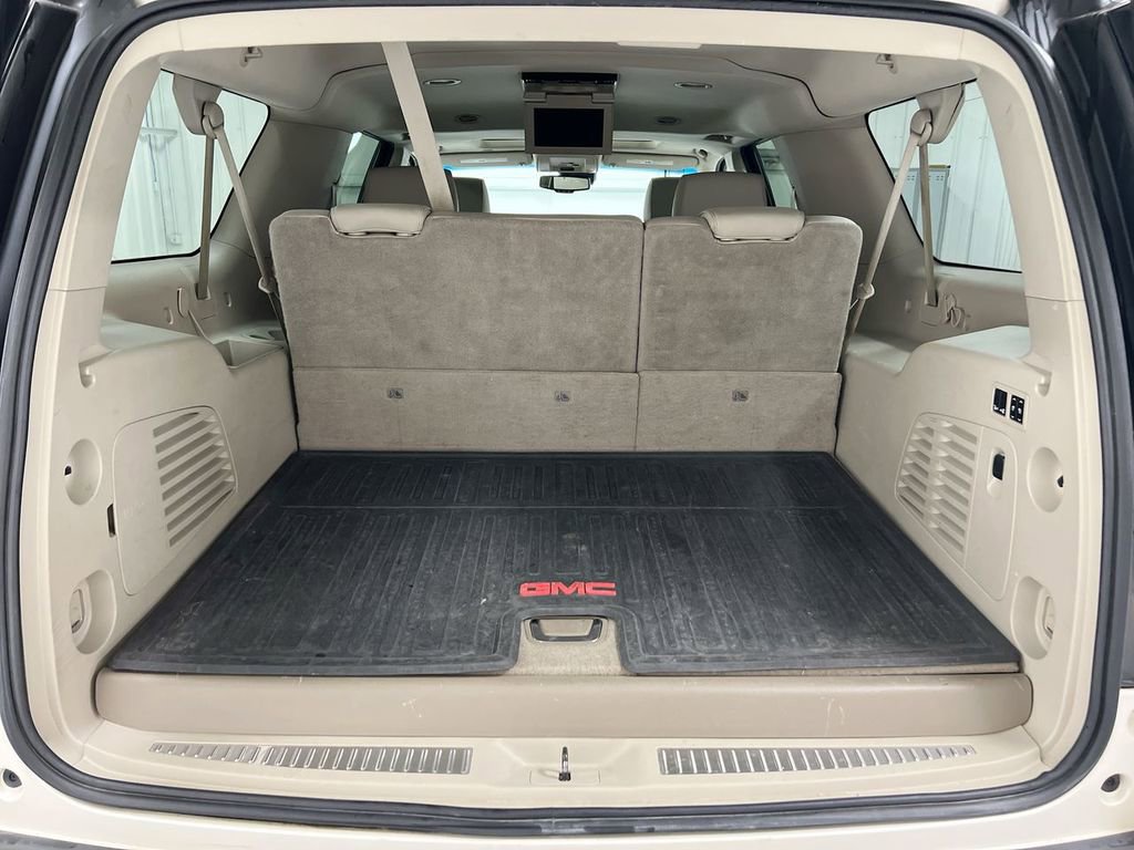 Used 2015 GMC Yukon XL Denali w/ Open Road Package AWD/4WD image 26