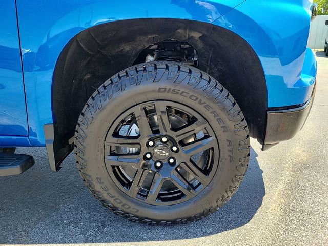 Used 2024 Chevrolet Silverado 1500 LT Trail Boss w/ Convenience Package II AWD/4WD image 9