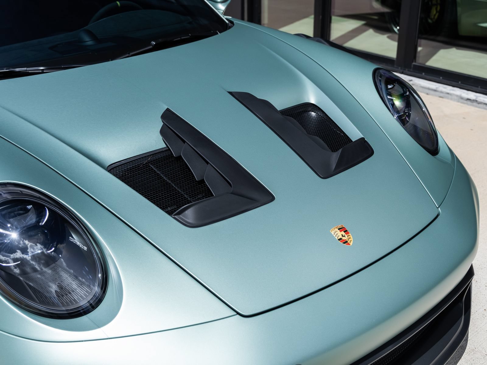 Certified 2024 Porsche 911 GT3 RS RWD image 43