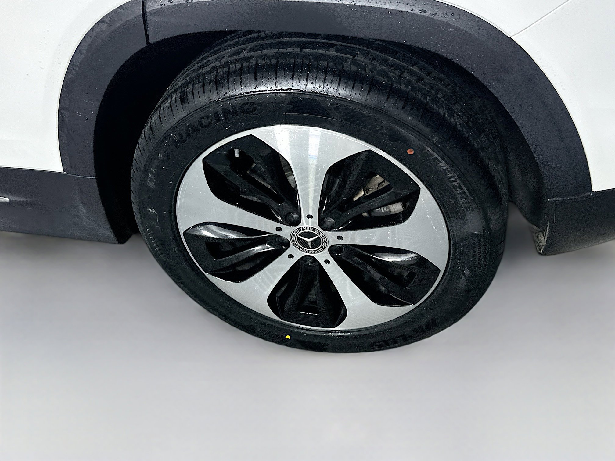 Used 2025 Mercedes-Benz GLB 250 image 11