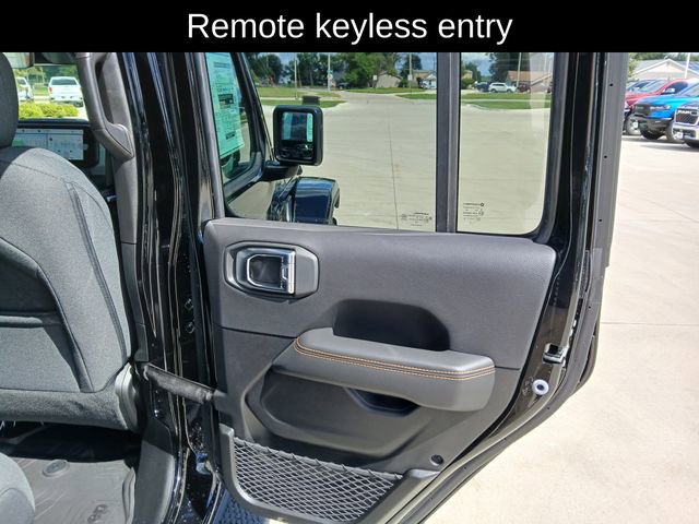 New 2025 Jeep Wrangler Sahara w/ Technology Group image 18