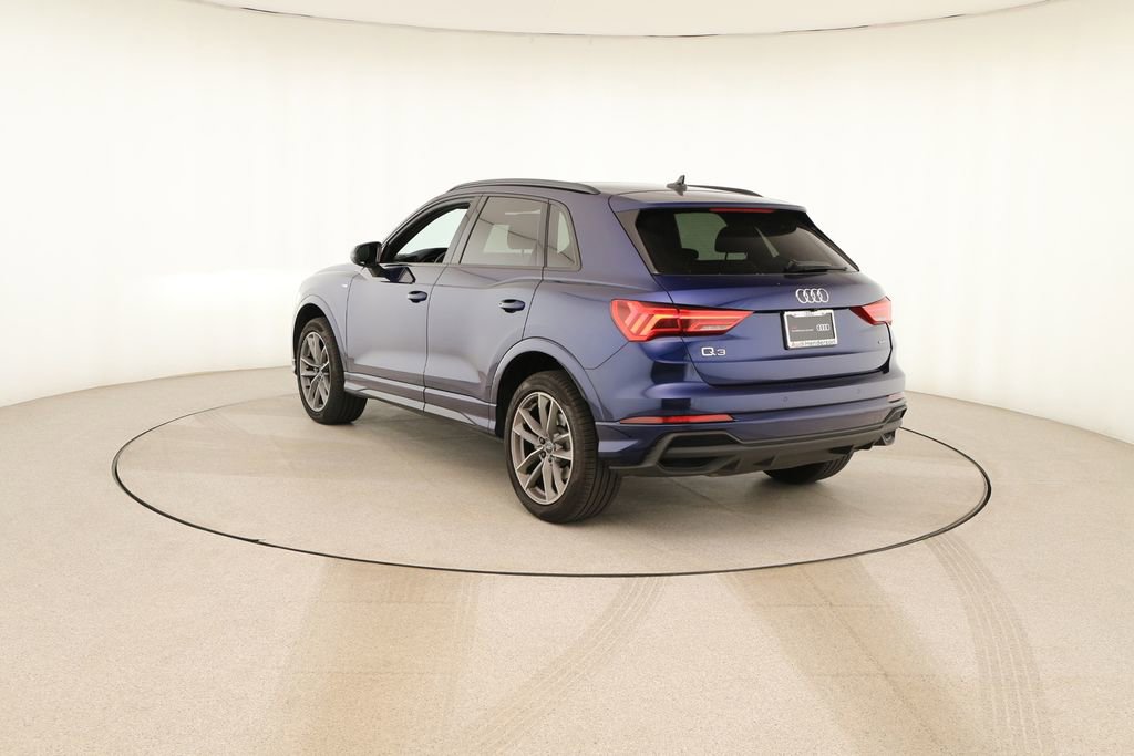 Certified 2025 Audi Q3 2.0T Premium w/ Convenience Package image 4