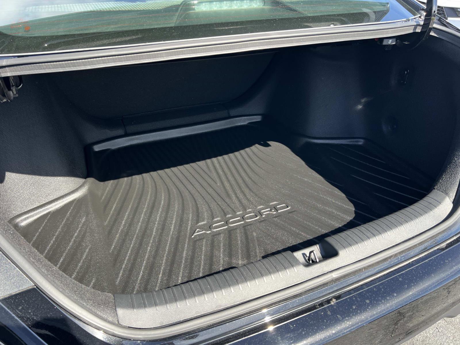 Certified 2025 Honda Accord LX image 21