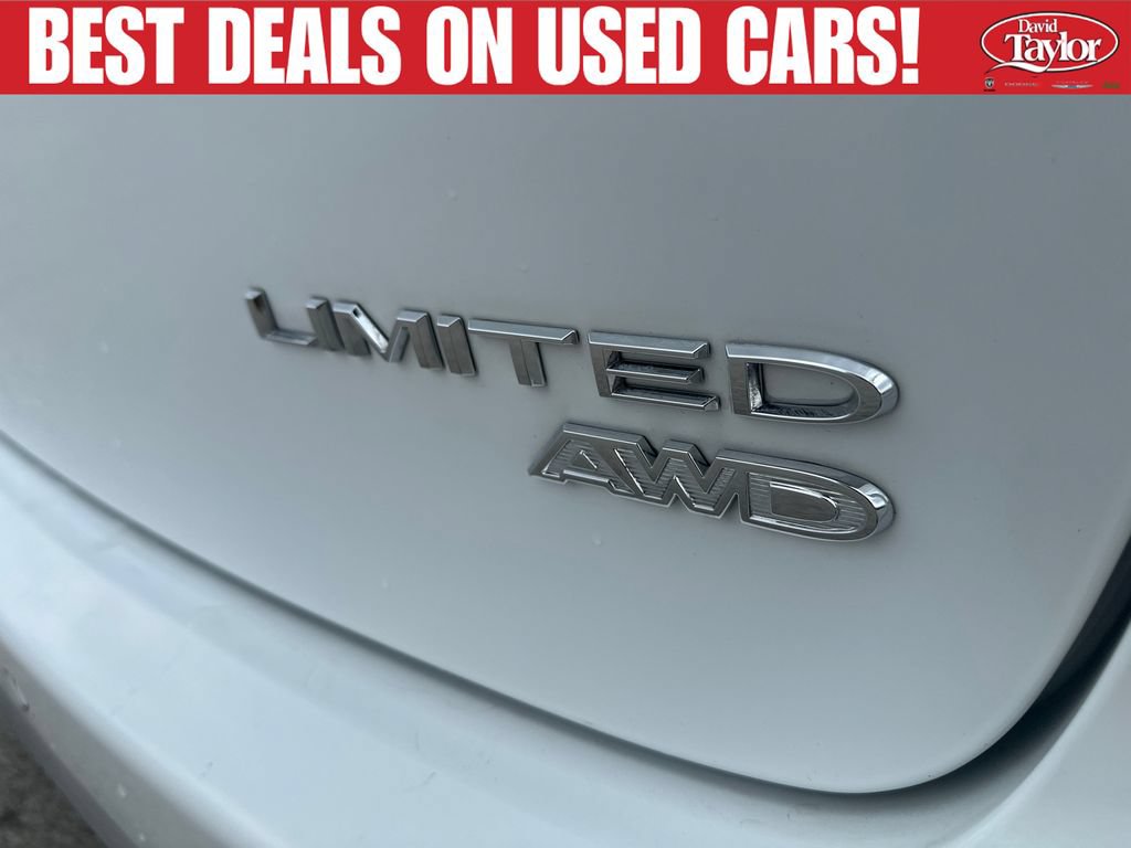 Used 2023 Chrysler Pacifica Limited w/ Uconnect Theater Family Group AWD/4WD image 40