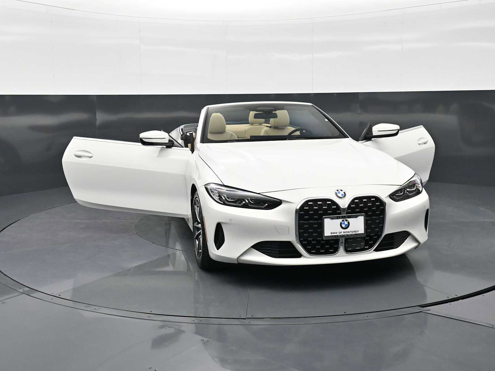 Used 2024 BMW 430i Convertible w/ Premium Package image 33