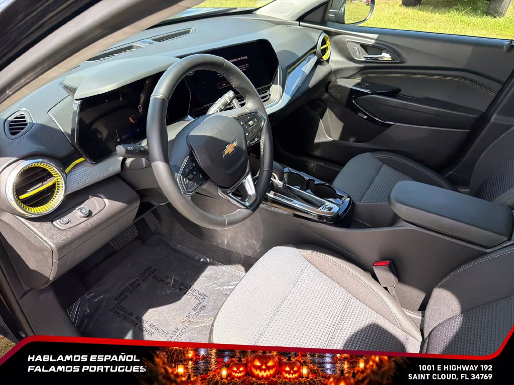 Used 2025 Chevrolet Trax LT w/ Driver Confidence Package FWD image 13