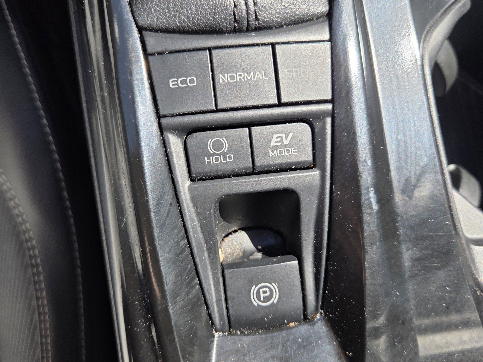 Used 2025 Toyota Camry SE image 14