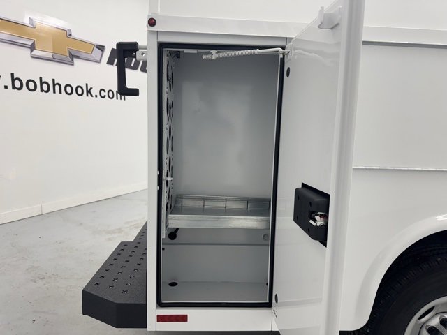 New 2026 Chevrolet Express 3500 w/ Power Convenience Package image 29