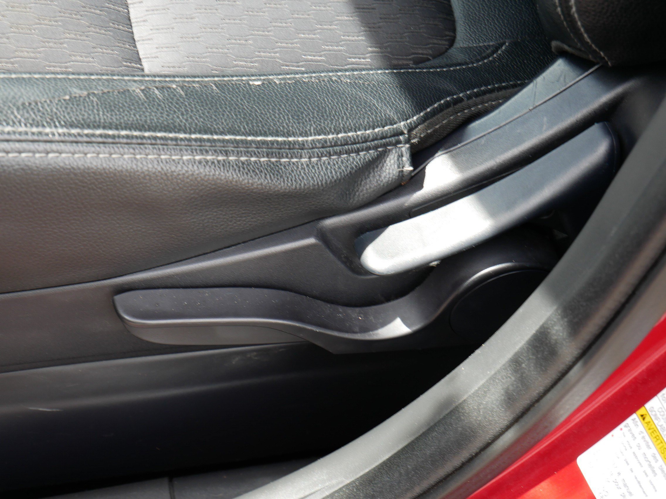 Used 2015 Mitsubishi Outlander SE FWD image 19
