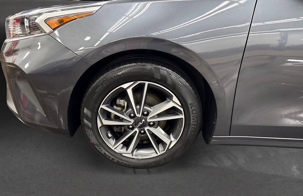Used 2022 Kia Forte LXS image 12