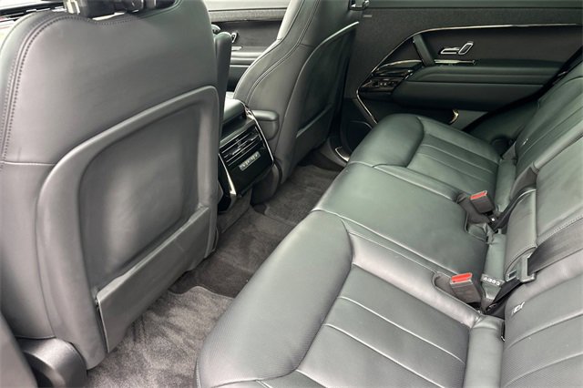 Used 2025 Land Rover Range Rover Sport SE image 11
