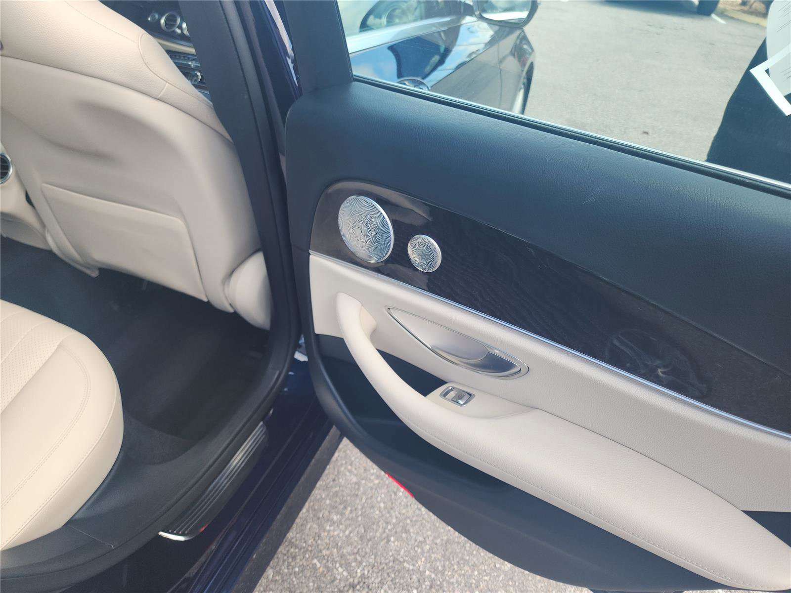 Used 2019 Mercedes-Benz E 300 image 22