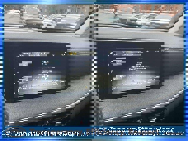 Certified 2025 Nissan Kicks SV image 25