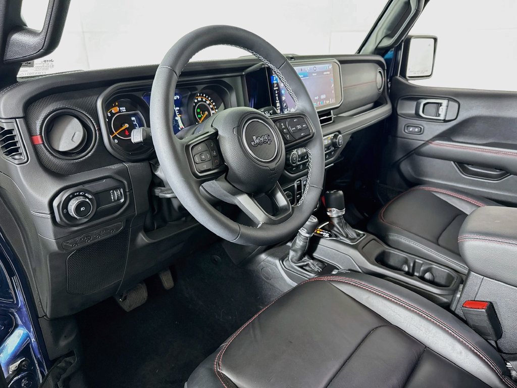 Used 2025 Jeep Wrangler Unlimited Rubicon w/ Safety Group AWD/4WD image 9