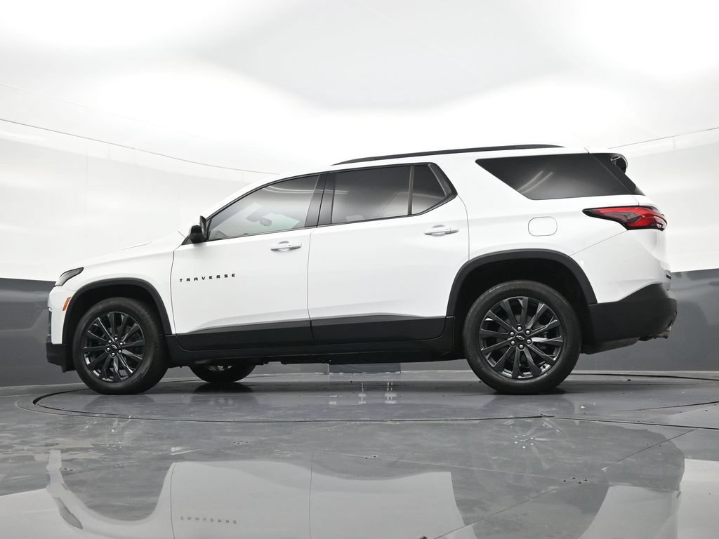 Used 2023 Chevrolet Traverse RS FWD image 30