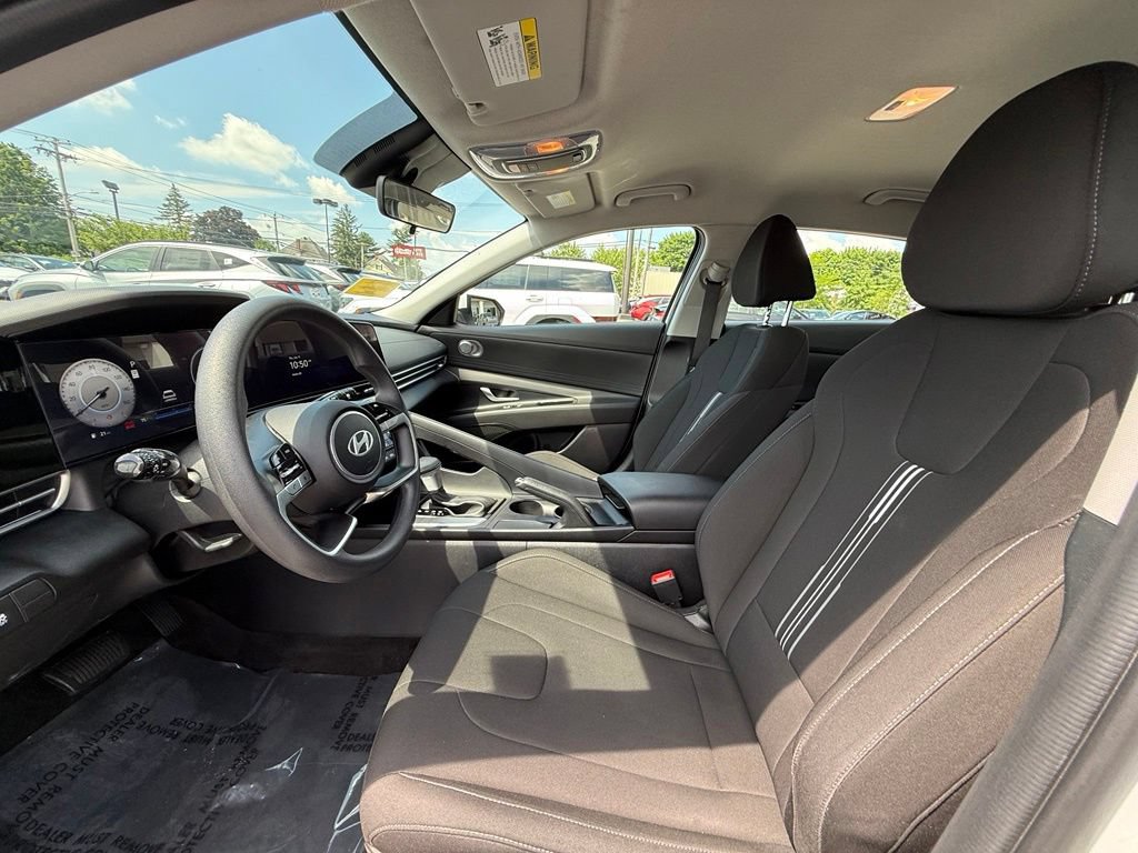 Certified 2024 Hyundai Elantra SEL FWD image 24