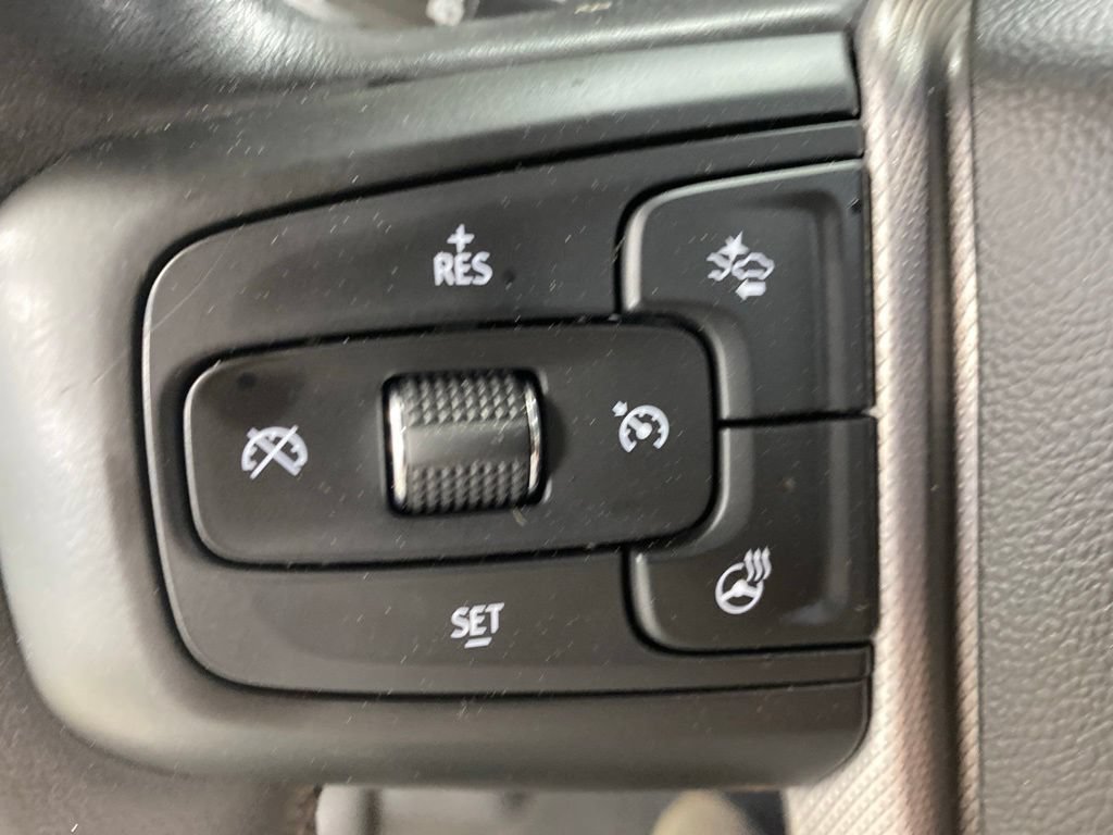 Used 2022 GMC Yukon XL Denali AWD/4WD image 8