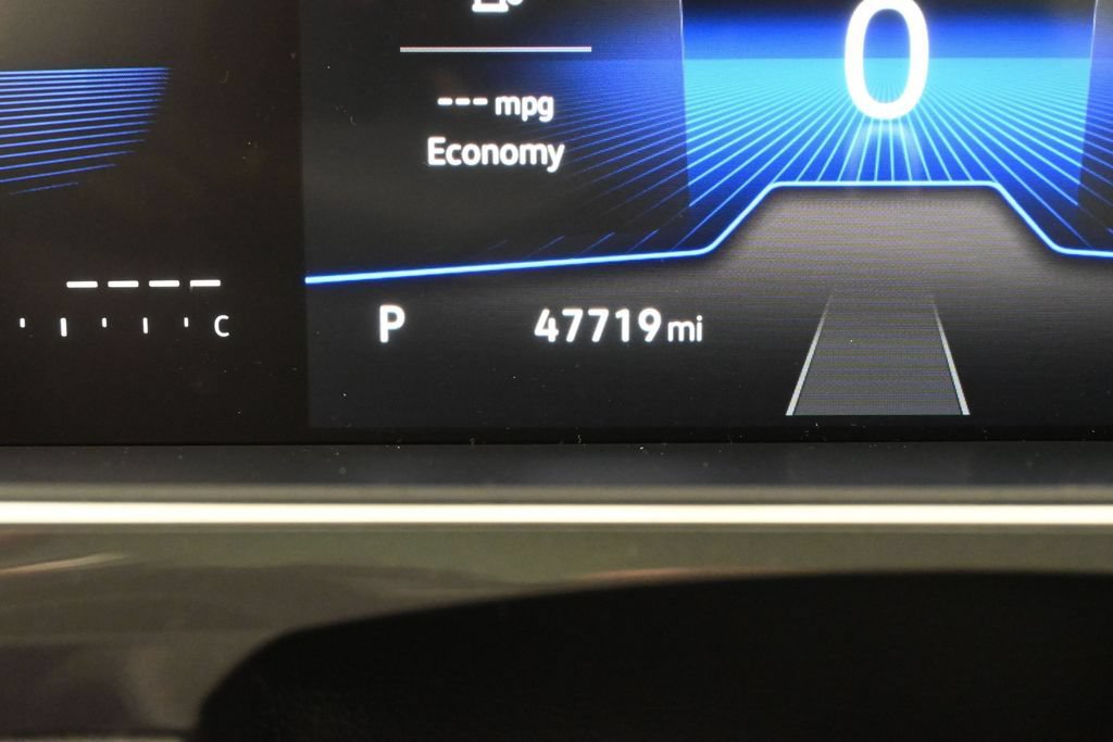 Used 2023 Volkswagen Tiguan SE FWD image 29