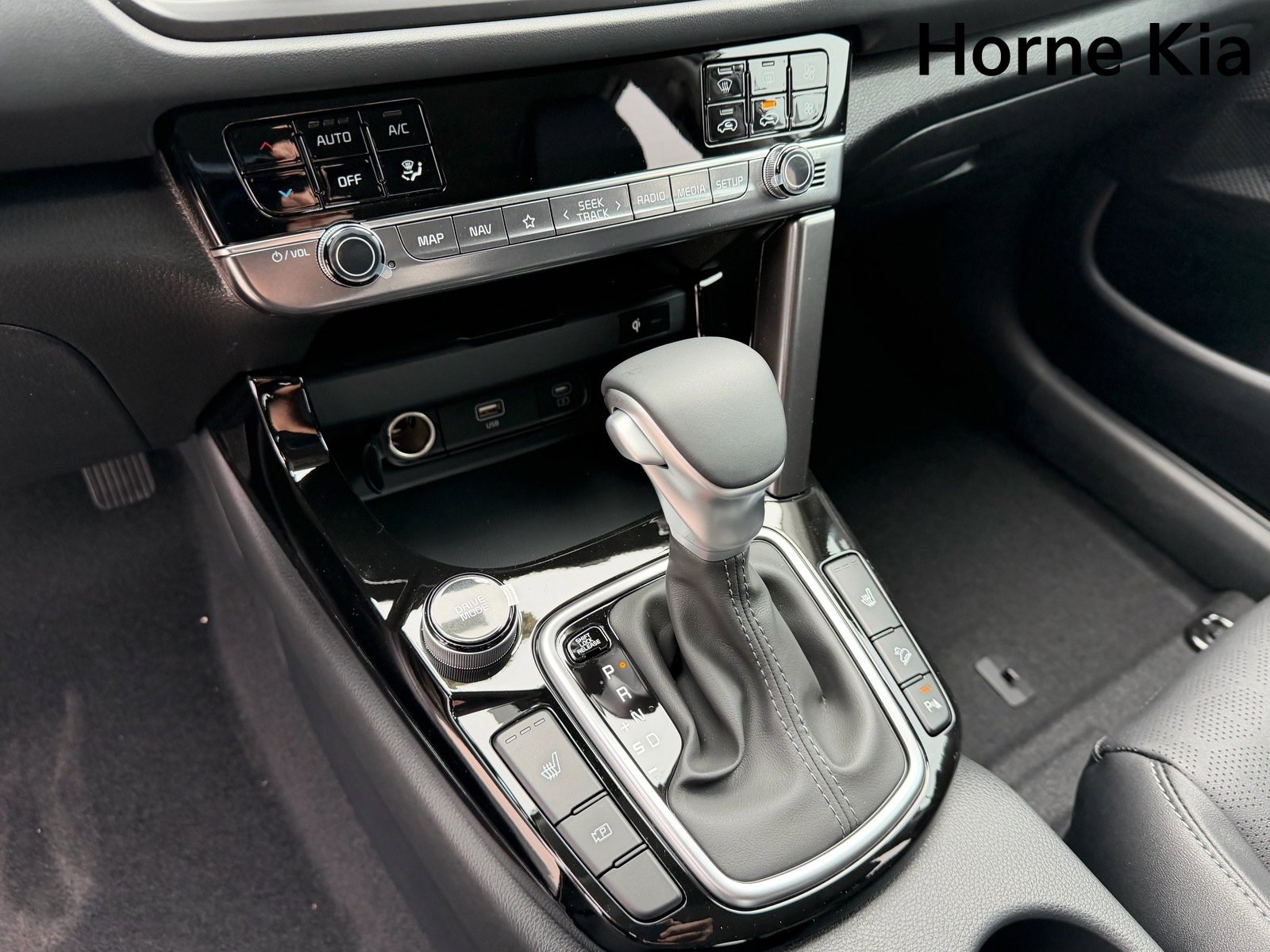 New 2026 Kia Seltos EX image 24