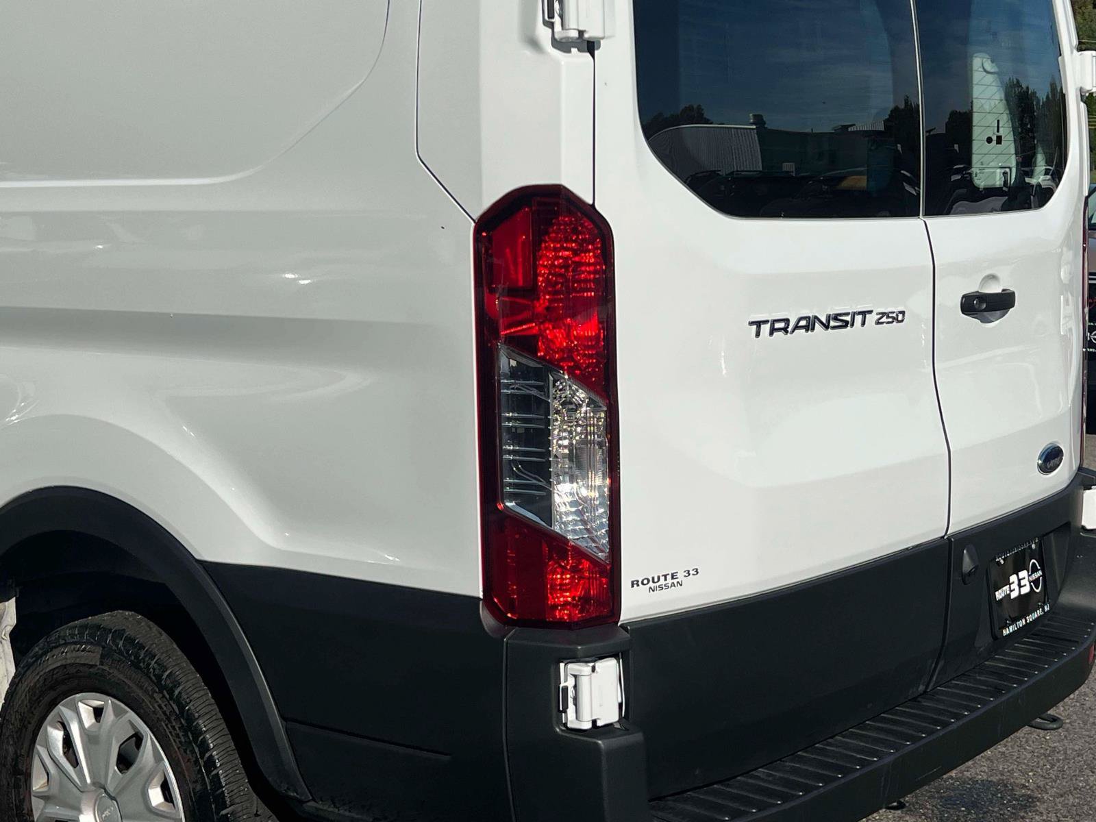 Used 2025 Ford Transit 250 Low Roof w/ Exterior Upgrade Package RWD image 8