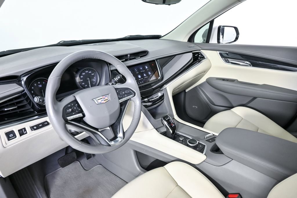 Used 2022 Cadillac XT6 Premium Luxury w/ Technology Package image 21
