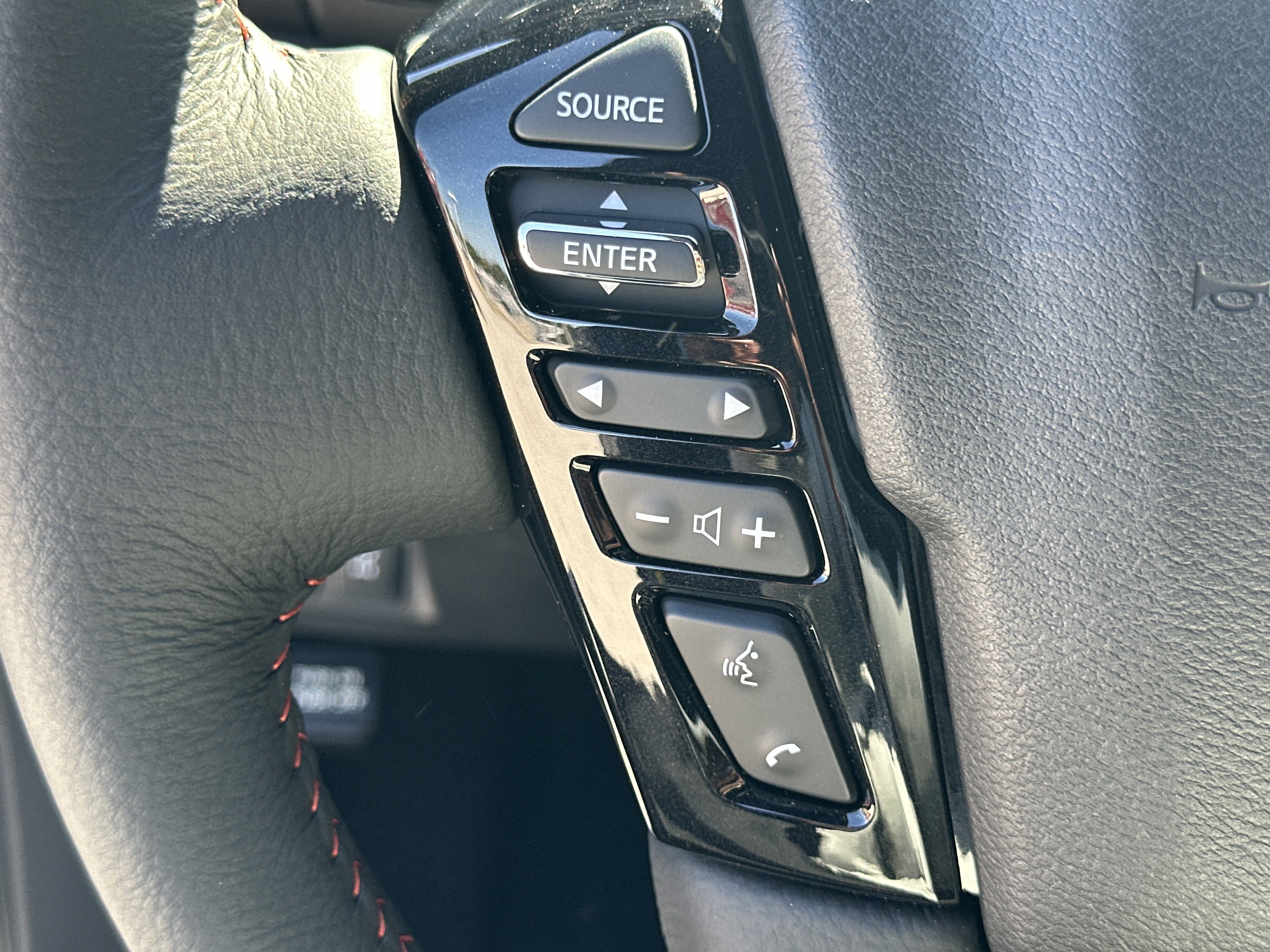 New 2026 Nissan Frontier PRO-4X w/ Pro-4x Convenience Package image 24