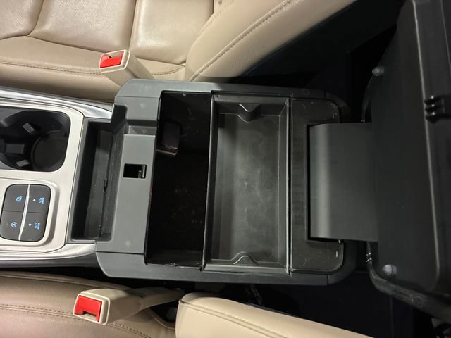 Used 2020 Ford Explorer XLT w/ Equipment Group 202A RWD image 26