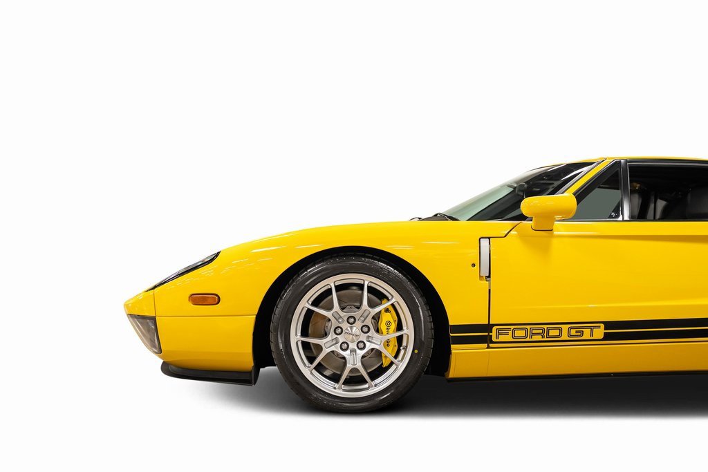 Used 2005 Ford GT image 18