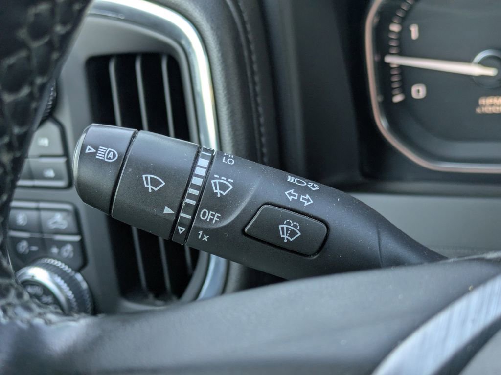 Used 2023 GMC Sierra 3500 Denali image 29