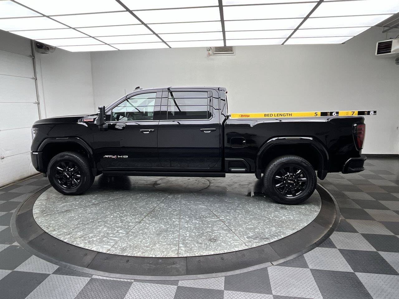 Certified 2025 GMC Sierra 2500 AT4 w/ AT4 Premium Plus Package AWD/4WD image 9