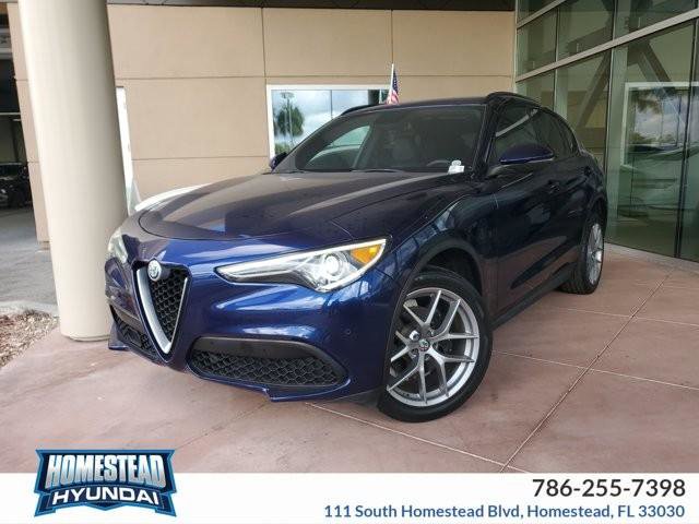 Used 2018 Alfa Romeo Stelvio Ti Sport image 1