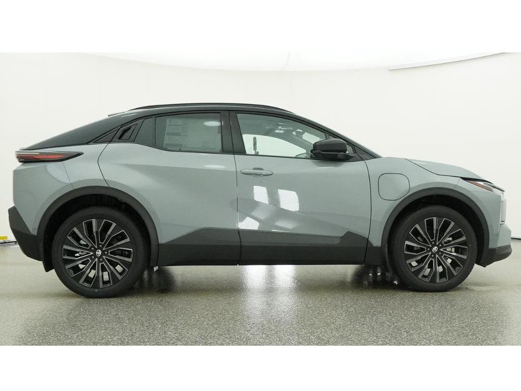 New 2026 Toyota C-HR AWD/4WD image 27