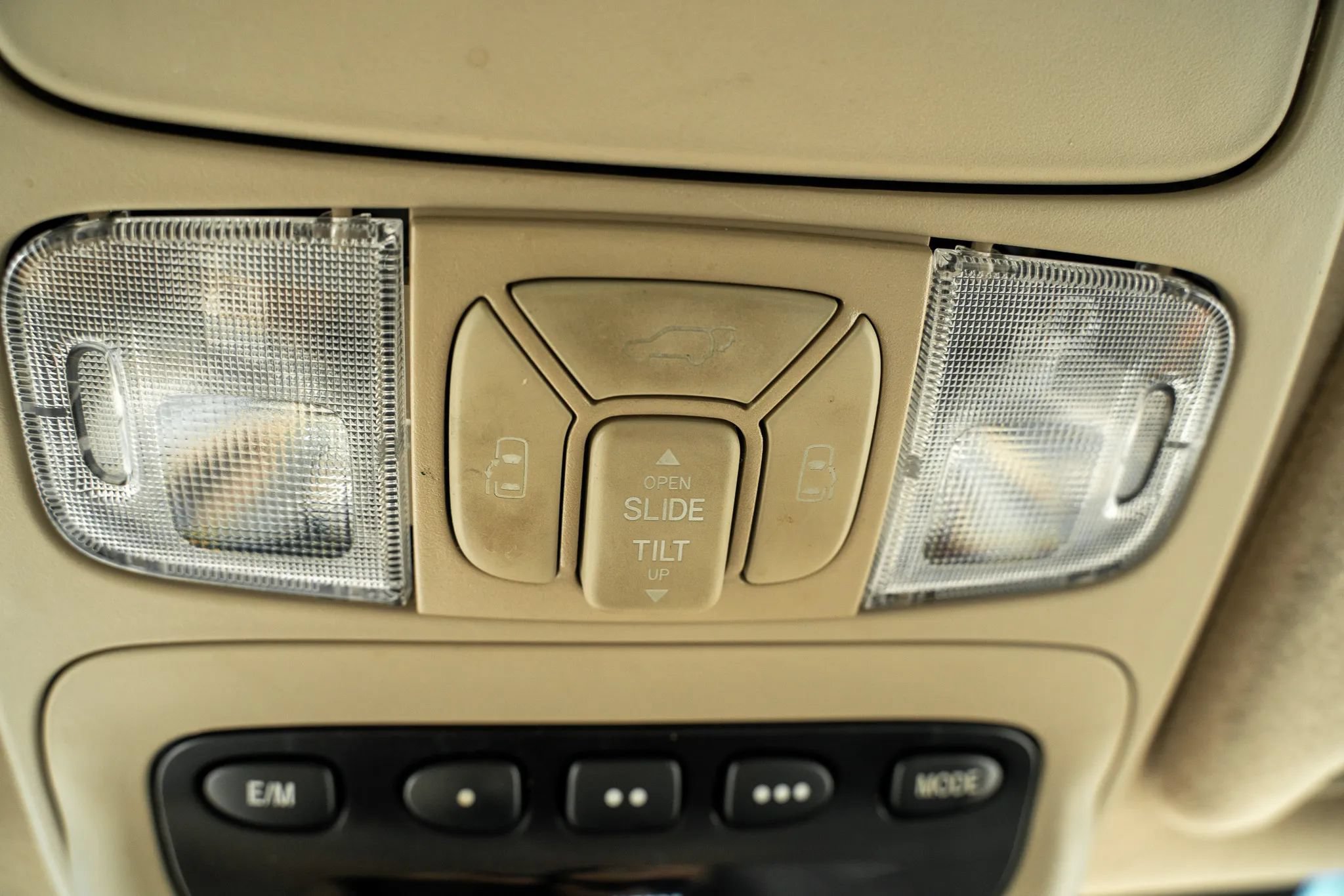 Used 2004 Toyota Sienna XLE FWD image 26