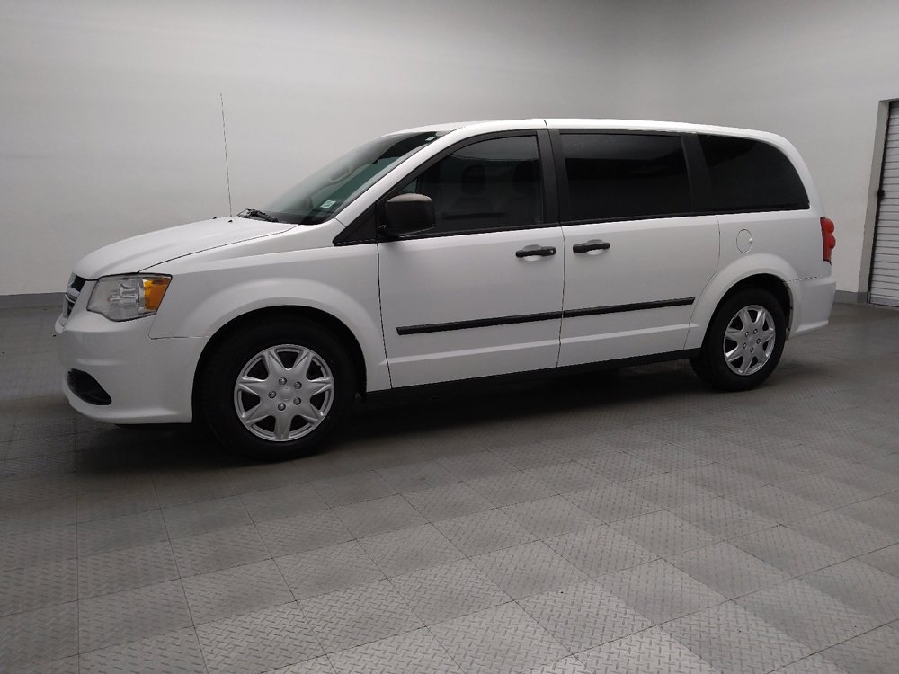 Used 2016 Dodge Grand Caravan American Value Package image 2