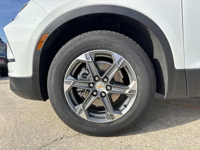 Used 2025 Chevrolet Blazer LT FWD image 19