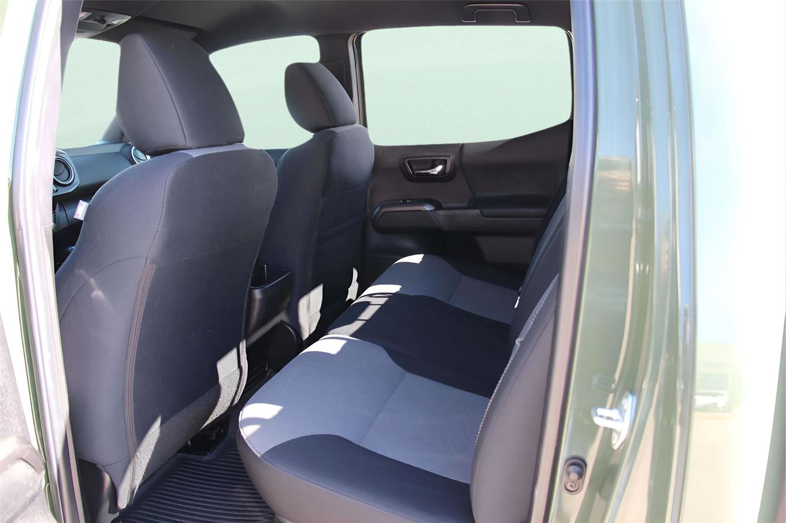 Used 2022 Toyota Tacoma TRD Sport w/ Technology Package image 24