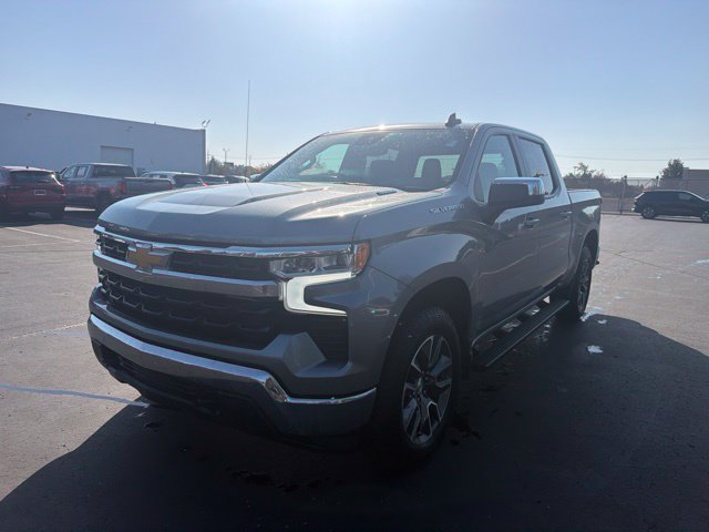 Used 2025 Chevrolet Silverado 1500 LT AWD/4WD image 2