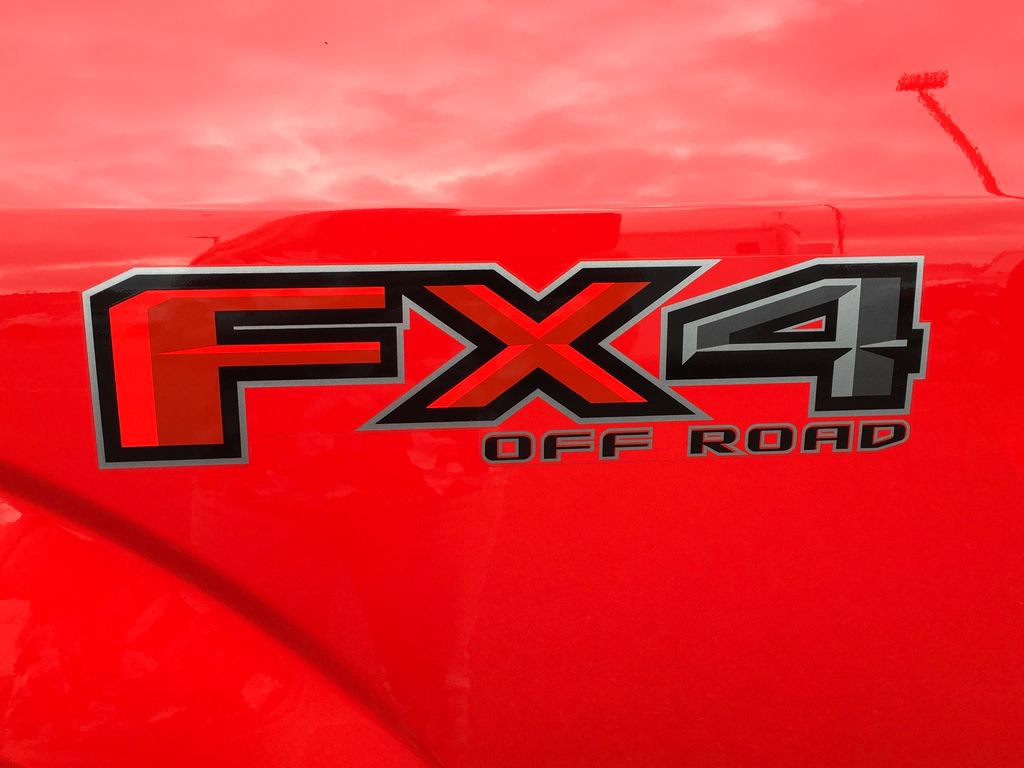 Used 2018 Ford F150 XLT w/ Equipment Group 302A Luxury AWD/4WD image 4