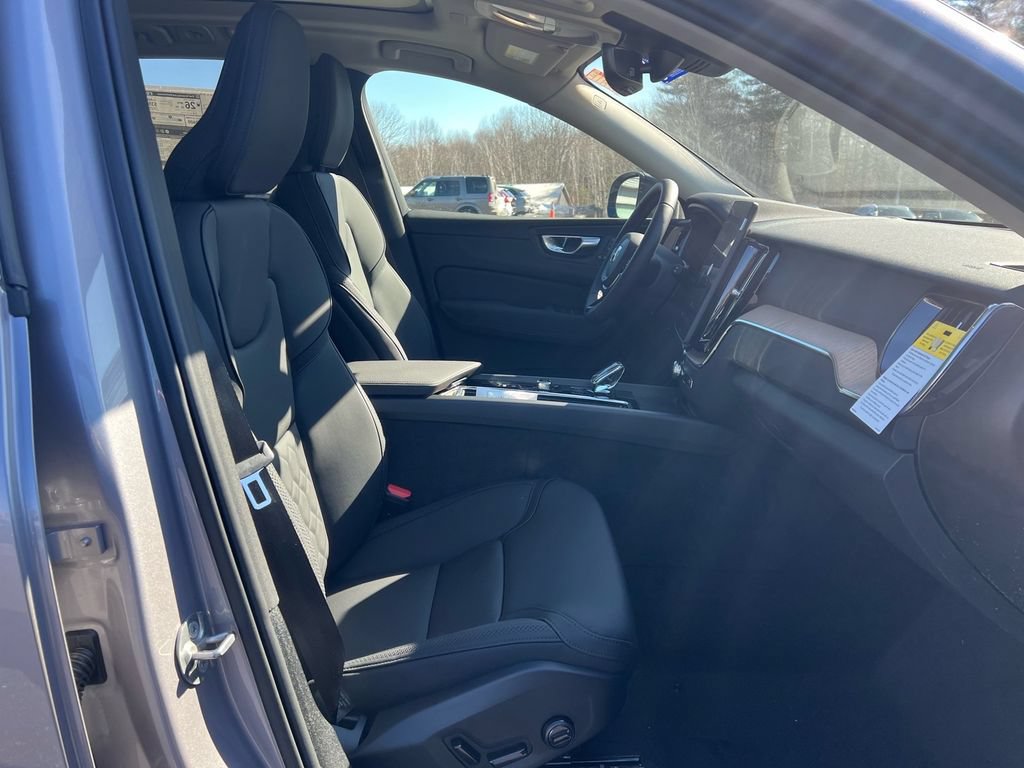 New 2026 Volvo XC60 B5 Plus w/ Protection Package Premier AWD/4WD image 28