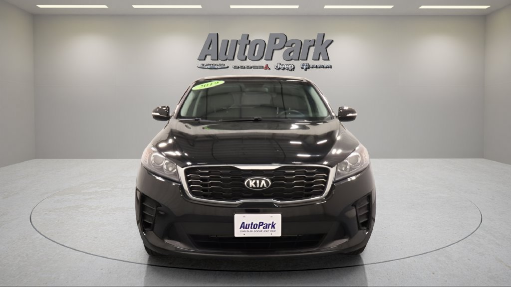 Used 2019 Kia Sorento AWD image 2