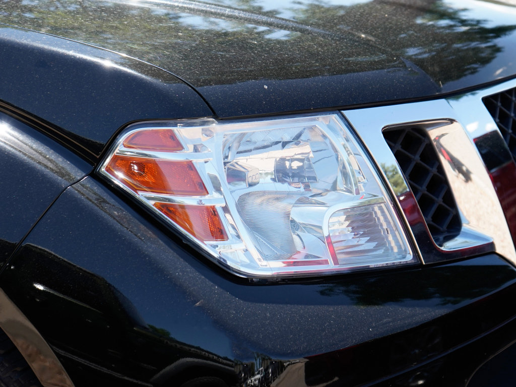 Used 2012 Nissan Frontier SV RWD image 11
