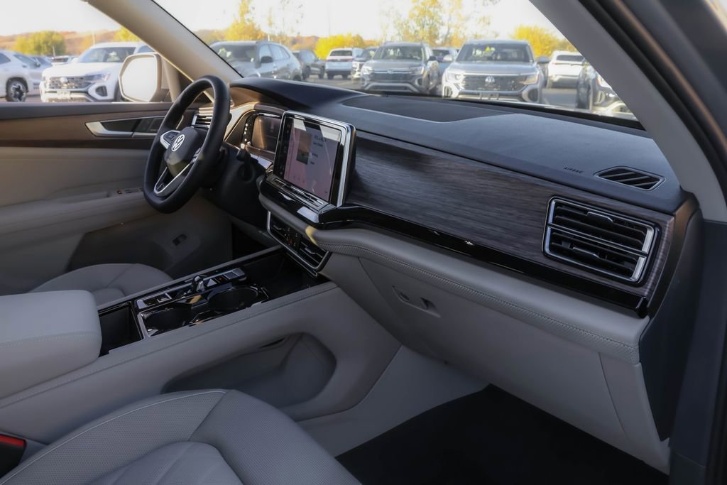 New 2026 Volkswagen Atlas SEL Premium R-Line AWD/4WD image 40