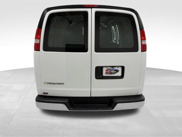 Certified 2025 Chevrolet Express 2500 w/ Driver Convenience Package RWD image 3