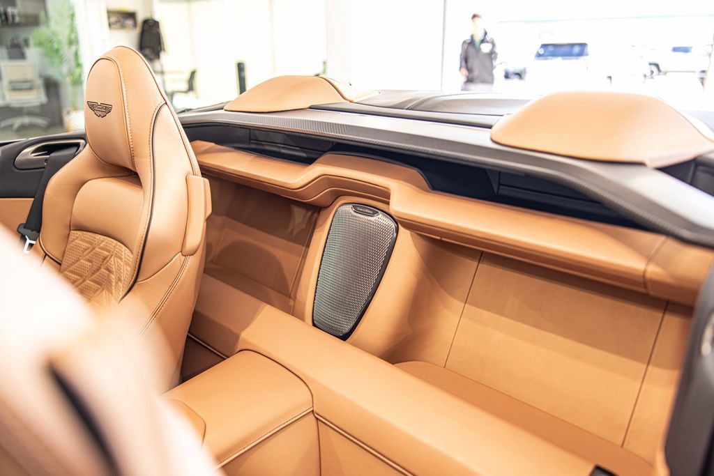 New 2026 Aston Martin Vanquish Convertible RWD image 19
