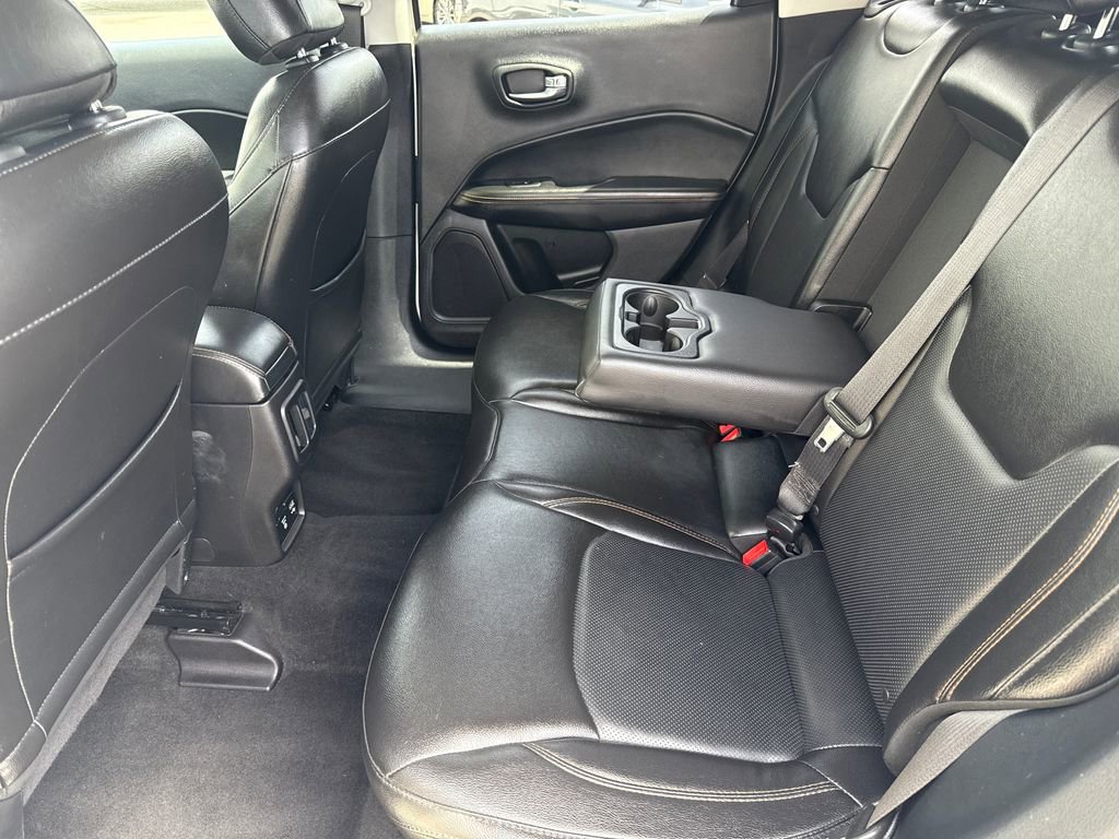 Used 2018 Jeep Compass Limited AWD/4WD image 17