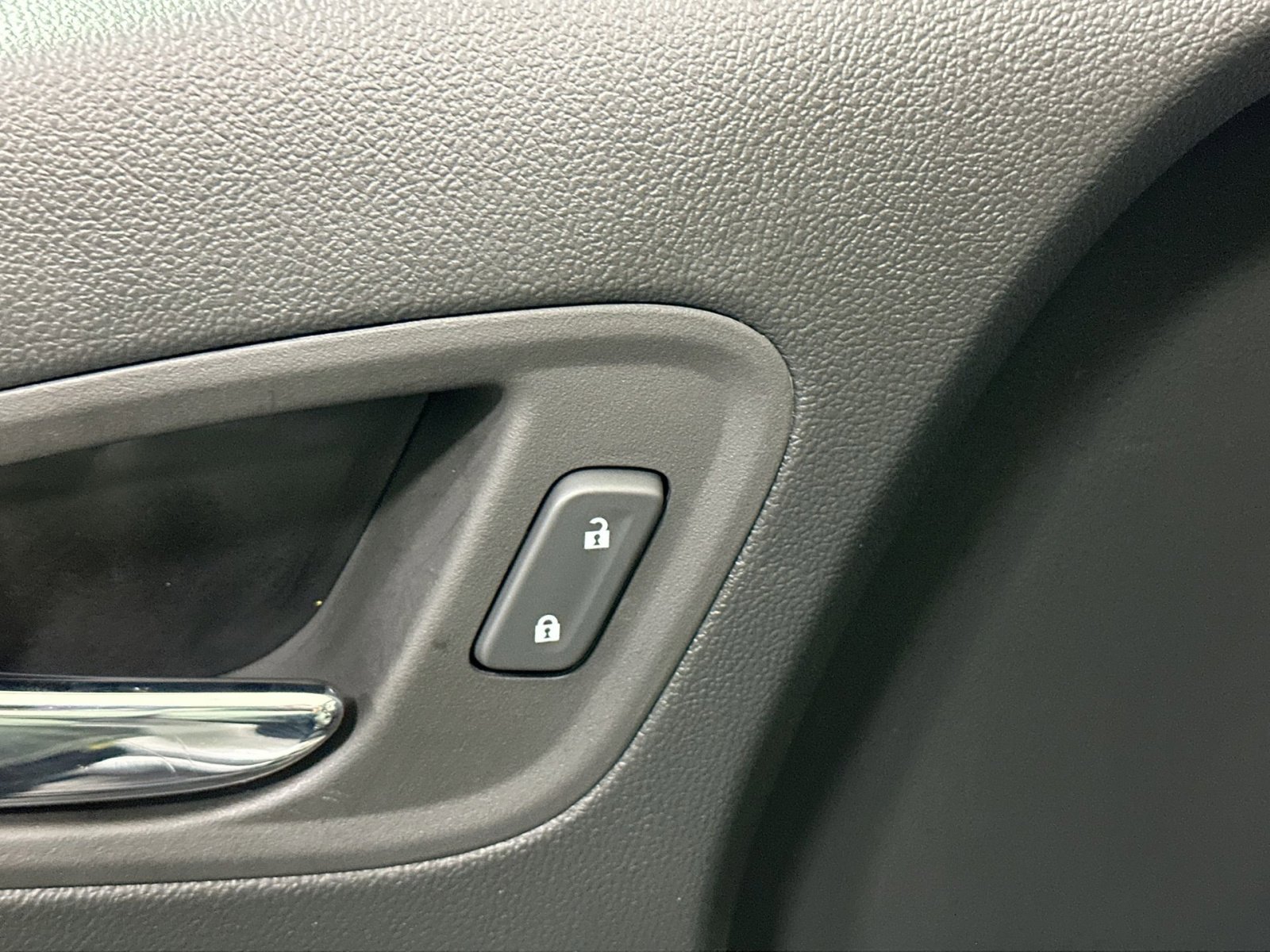 Used 2022 Chevrolet Colorado Z71 image 17