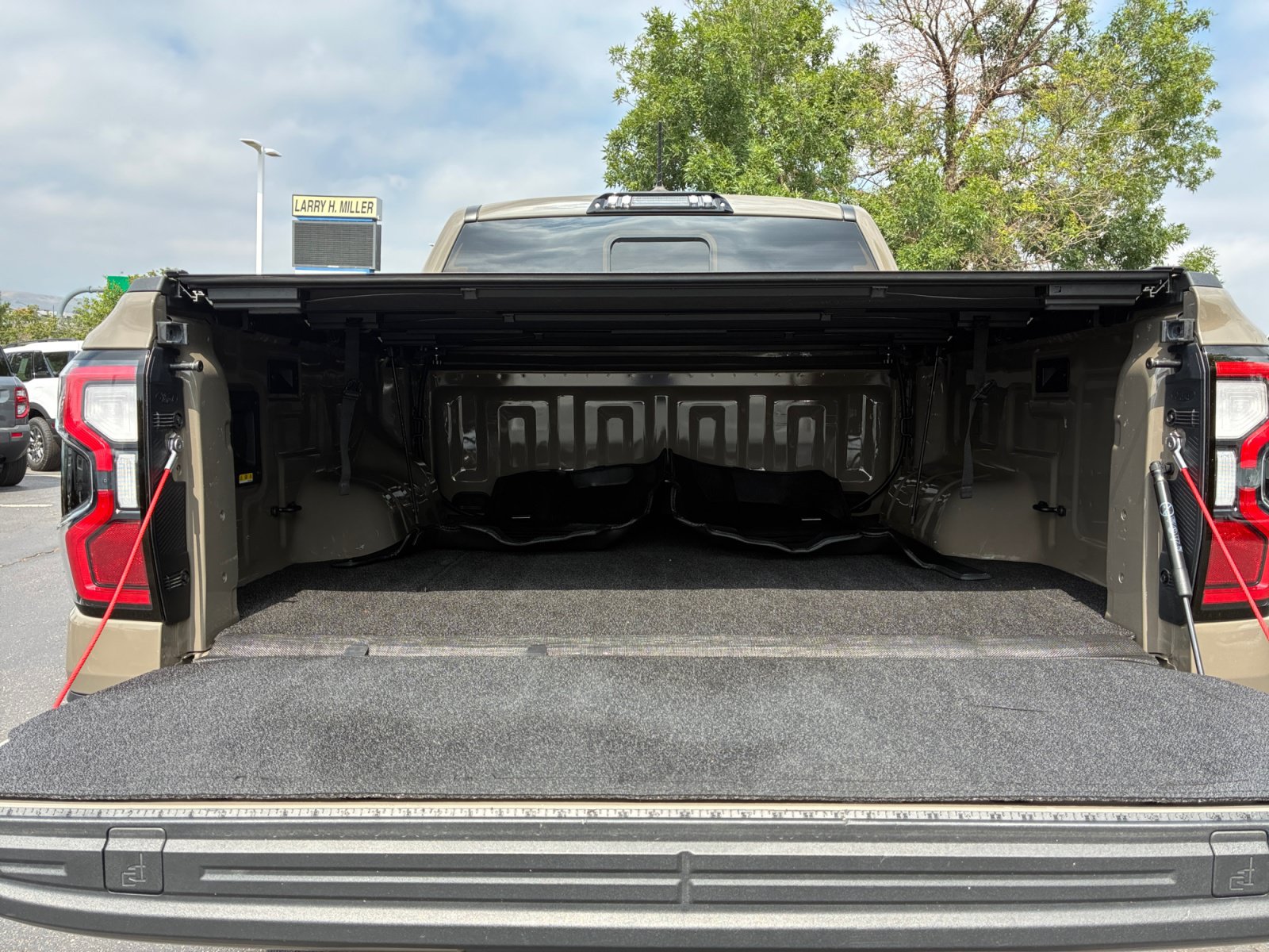 Certified 2025 Ford Ranger Raptor AWD/4WD image 32