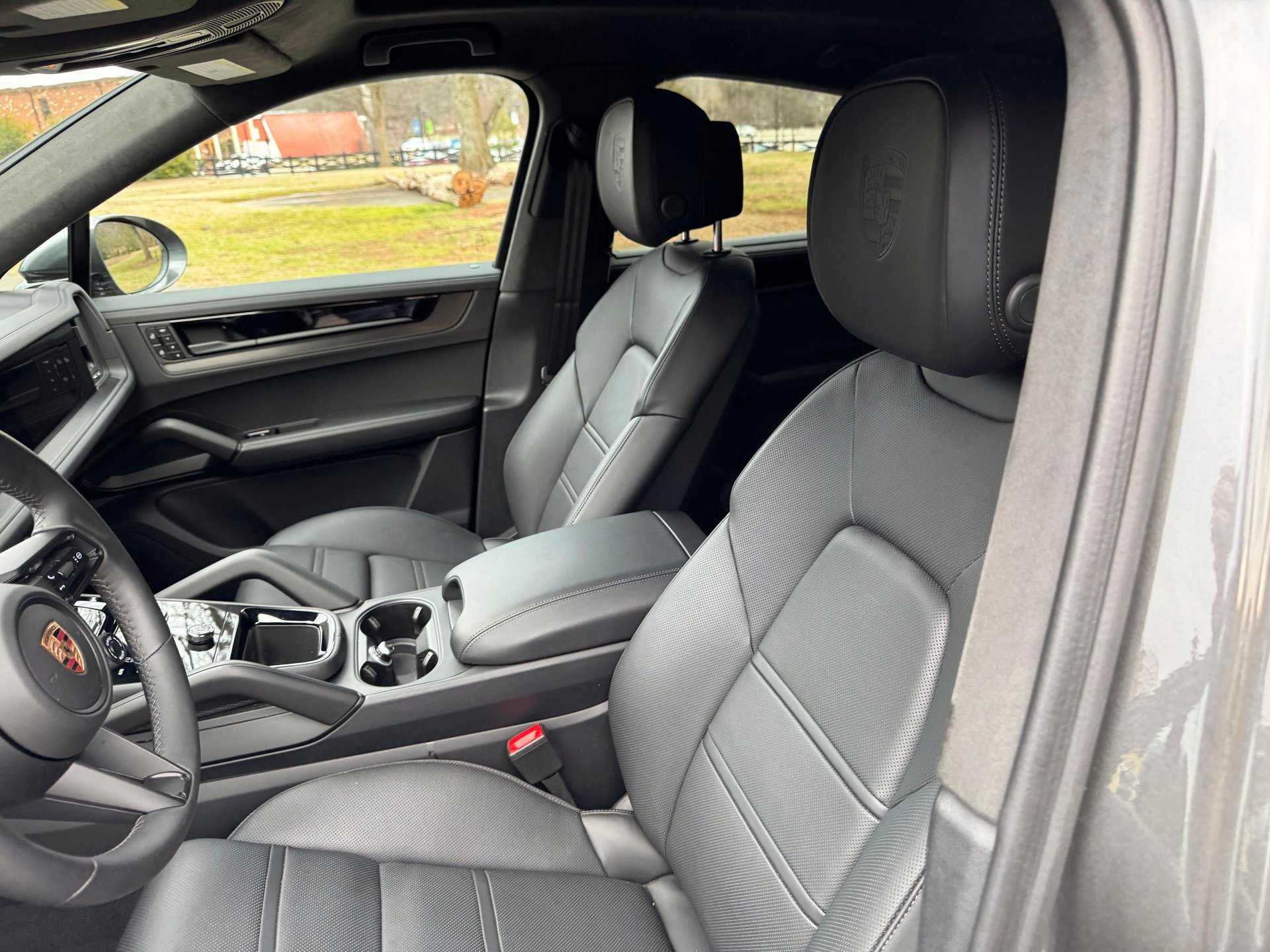 Used 2025 Porsche Cayenne GTS image 13