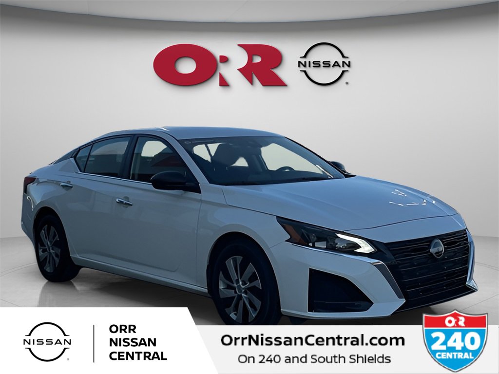 Certified 2025 Nissan Altima 2.5 S image 3