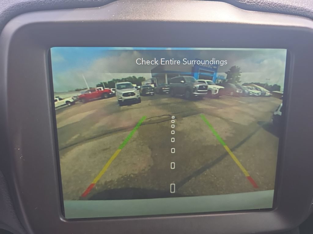 Used 2020 Jeep Renegade Limited w/ UConnect 8.4 Nav Group AWD/4WD image 37